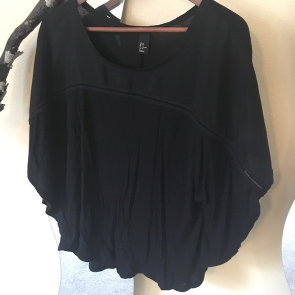 H&M wing sleeve top - Picture 1 of 3